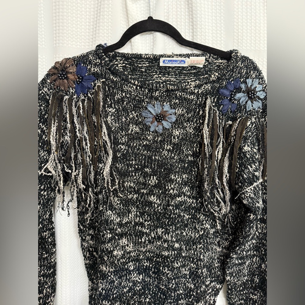 Vintage 80s MarieaKim Chic Black and Gray Floral Sweater - Picture 2 of 7